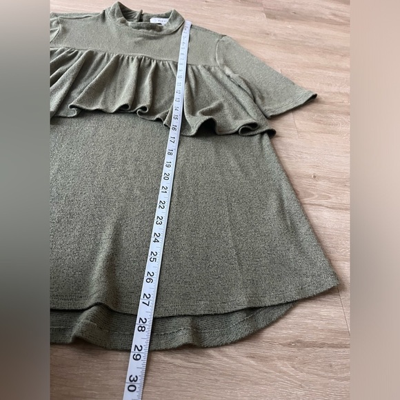 RO & DE Anthropologie Short Sleeve Top Mock Neck Olive Green SZ M - Picture 5 of 8